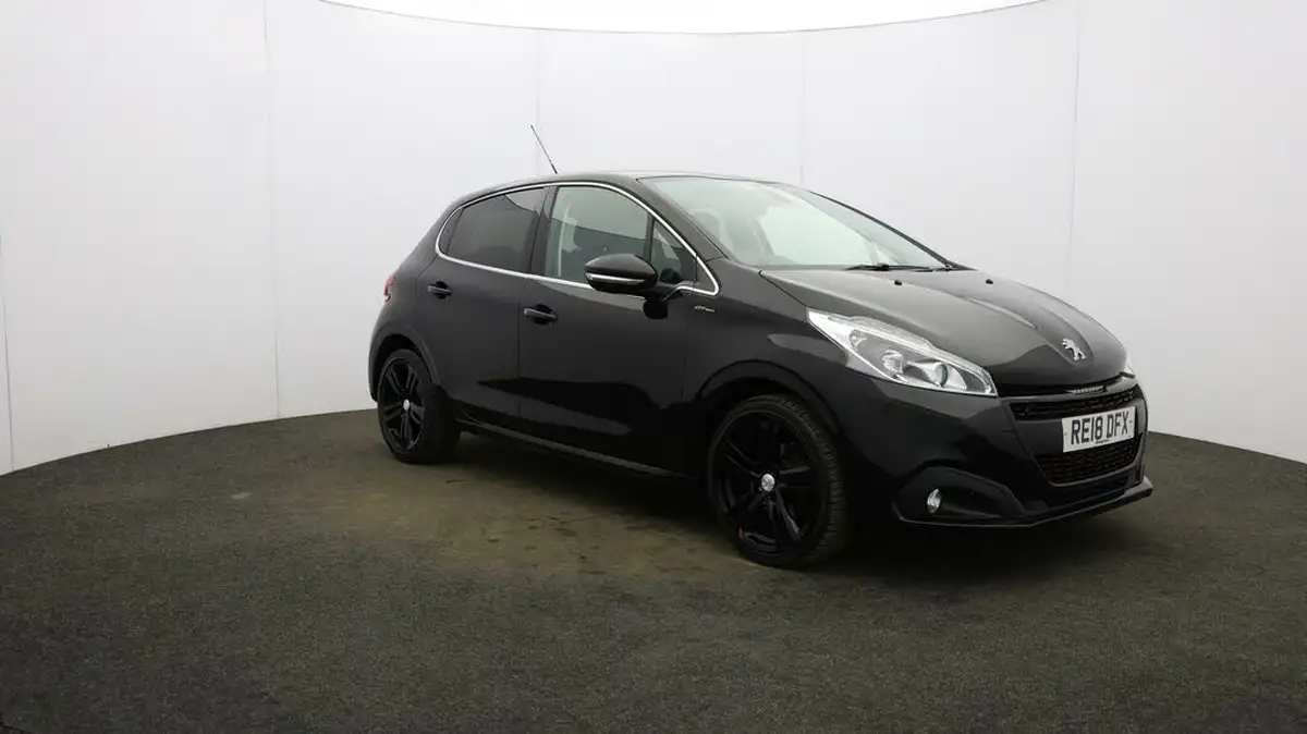 2017-peugeot-208-12-puretech-gt-line-5d-big-37