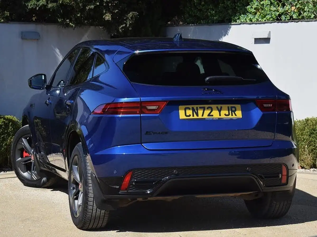 2022-jaguar-e-pace-20-d200-r-dynamic-black-big-7