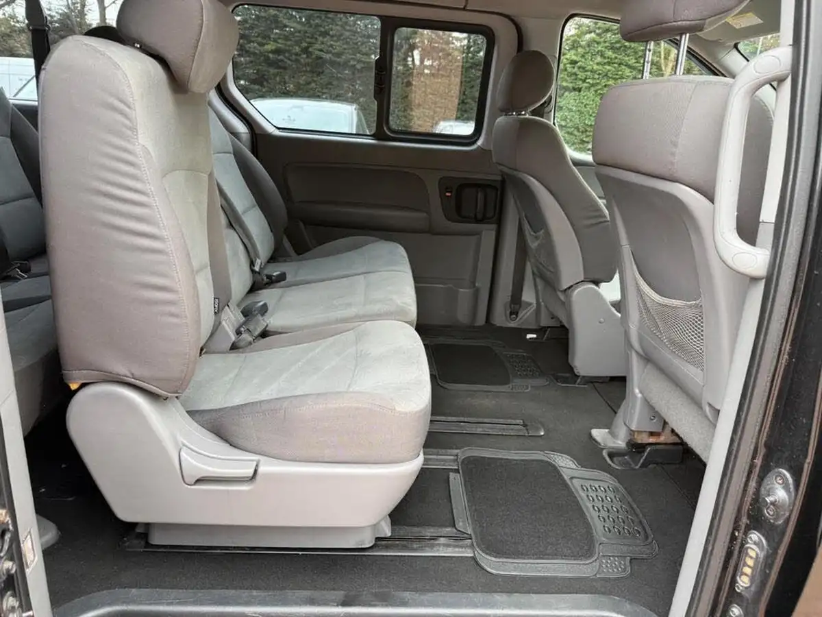 2012-hyundai-i800-25td-style-25crdi-170ps-auto-big-20