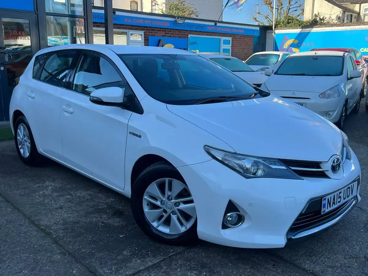 2015-toyota-auris-18-vvt-i-hsd-icon-hatchback-e-cvt-big-36