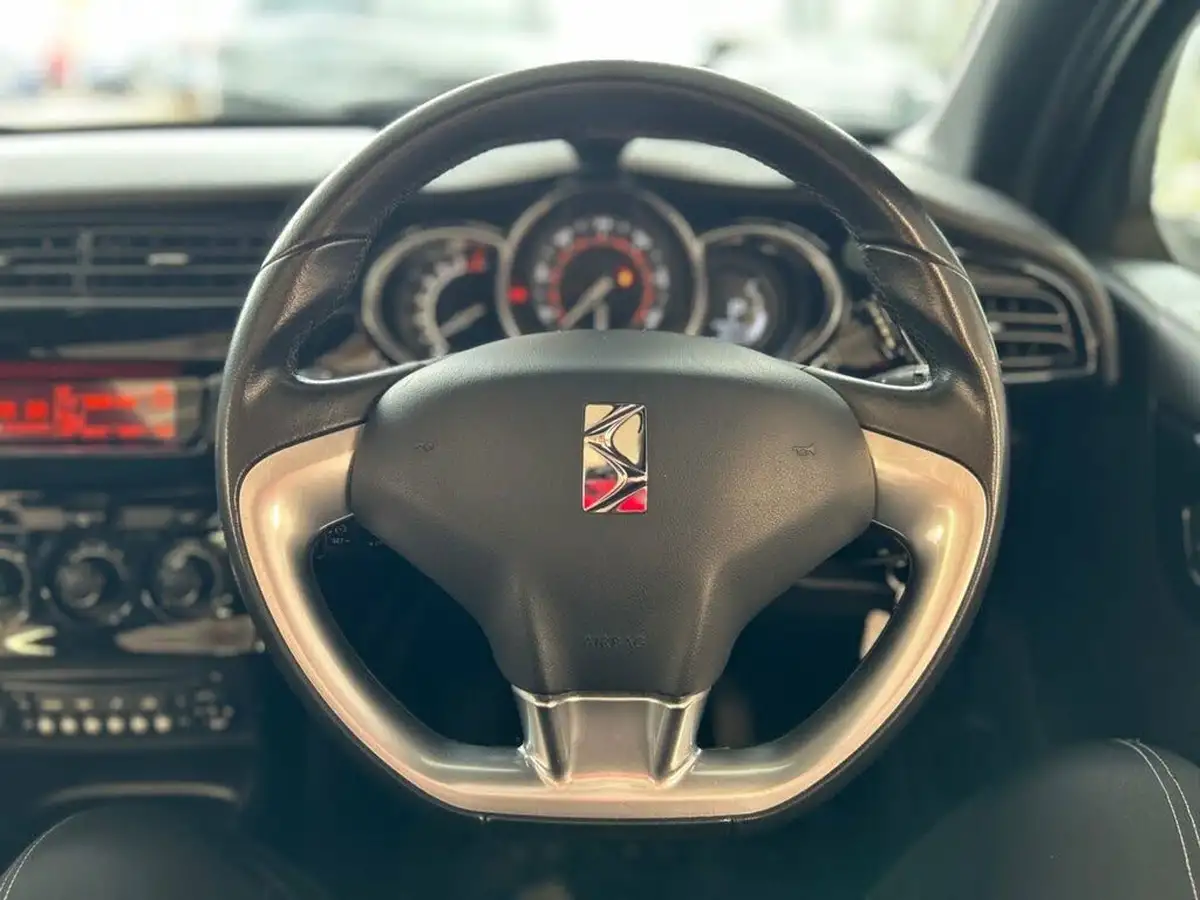 2015-citroen-ds3-cabrio-16-dstyle-vti-auto-big-28