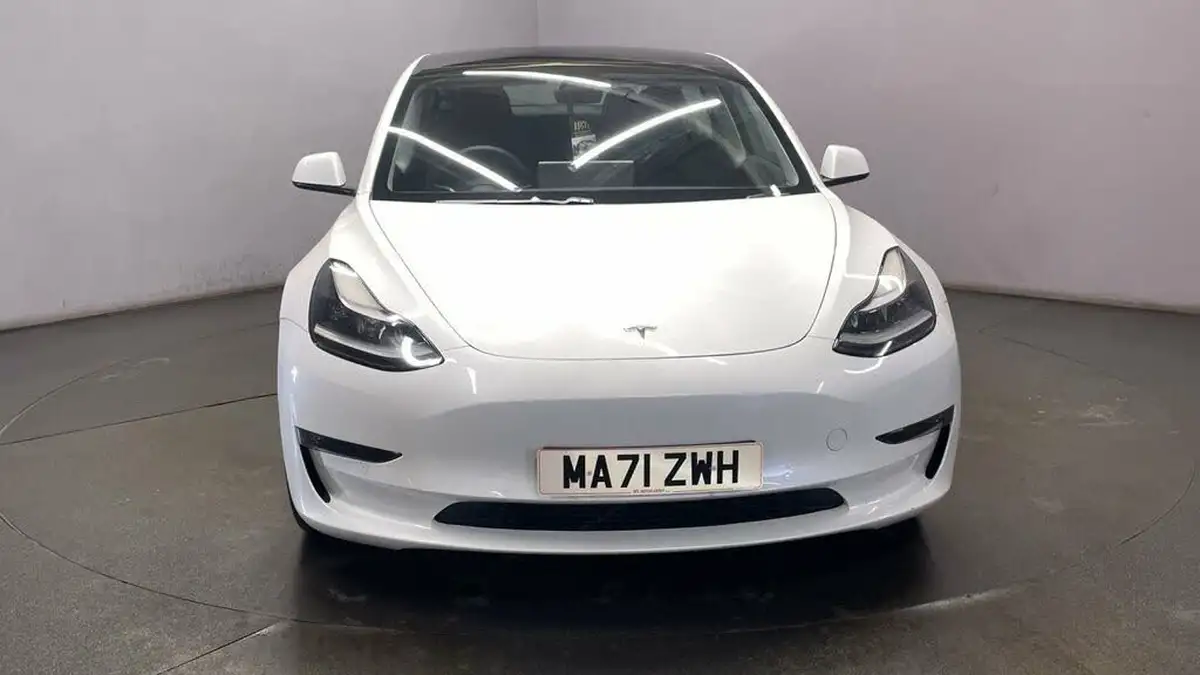 2021-tesla-model-3-e-long-range-awd-big-9