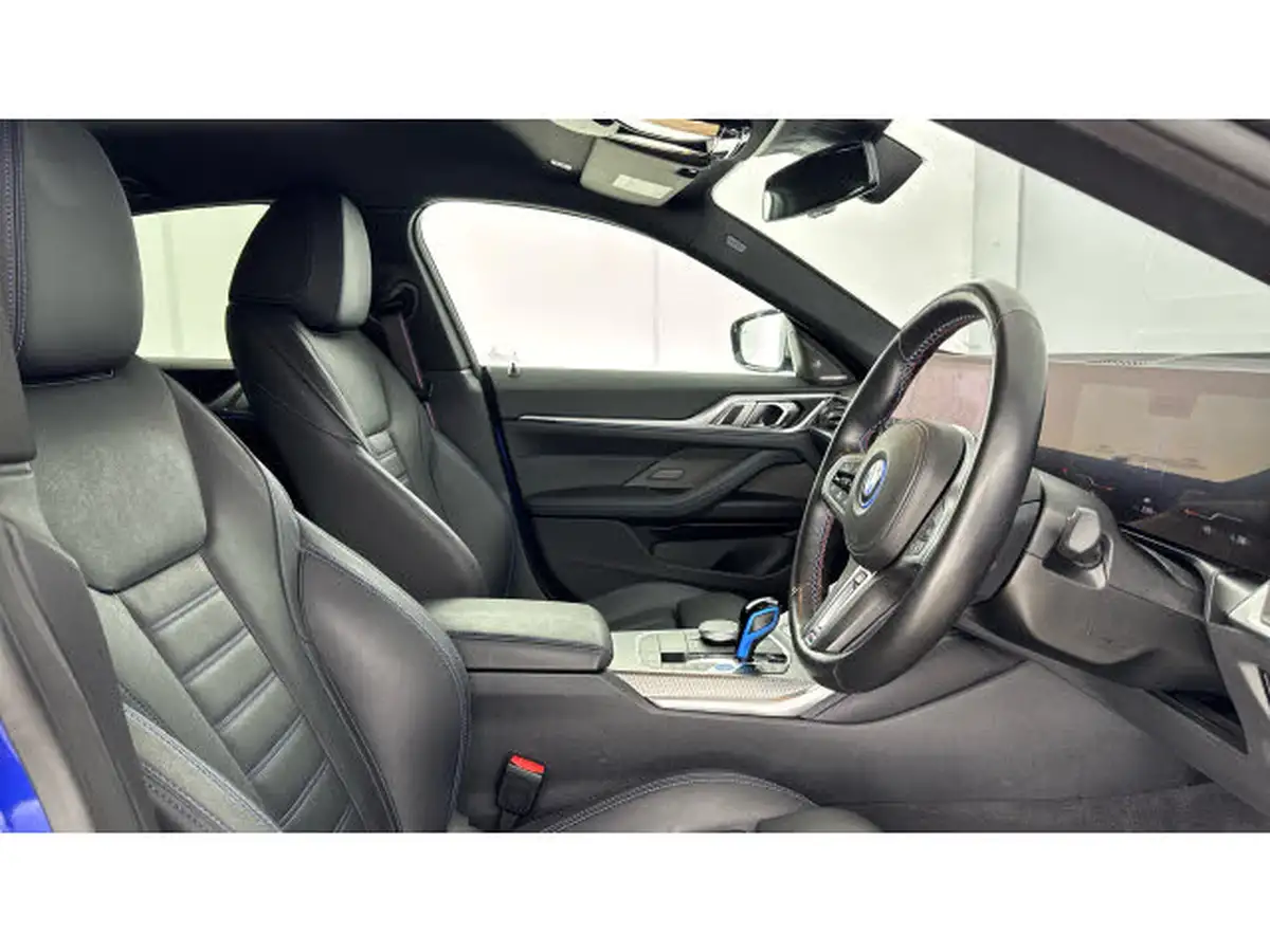 2022-bmw-i4-e-m50-big-10