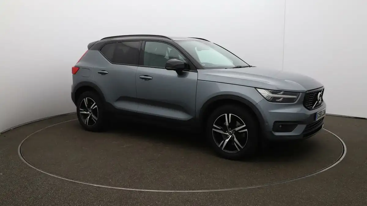 2018-volvo-xc40-20td-d4-r-design-big-39