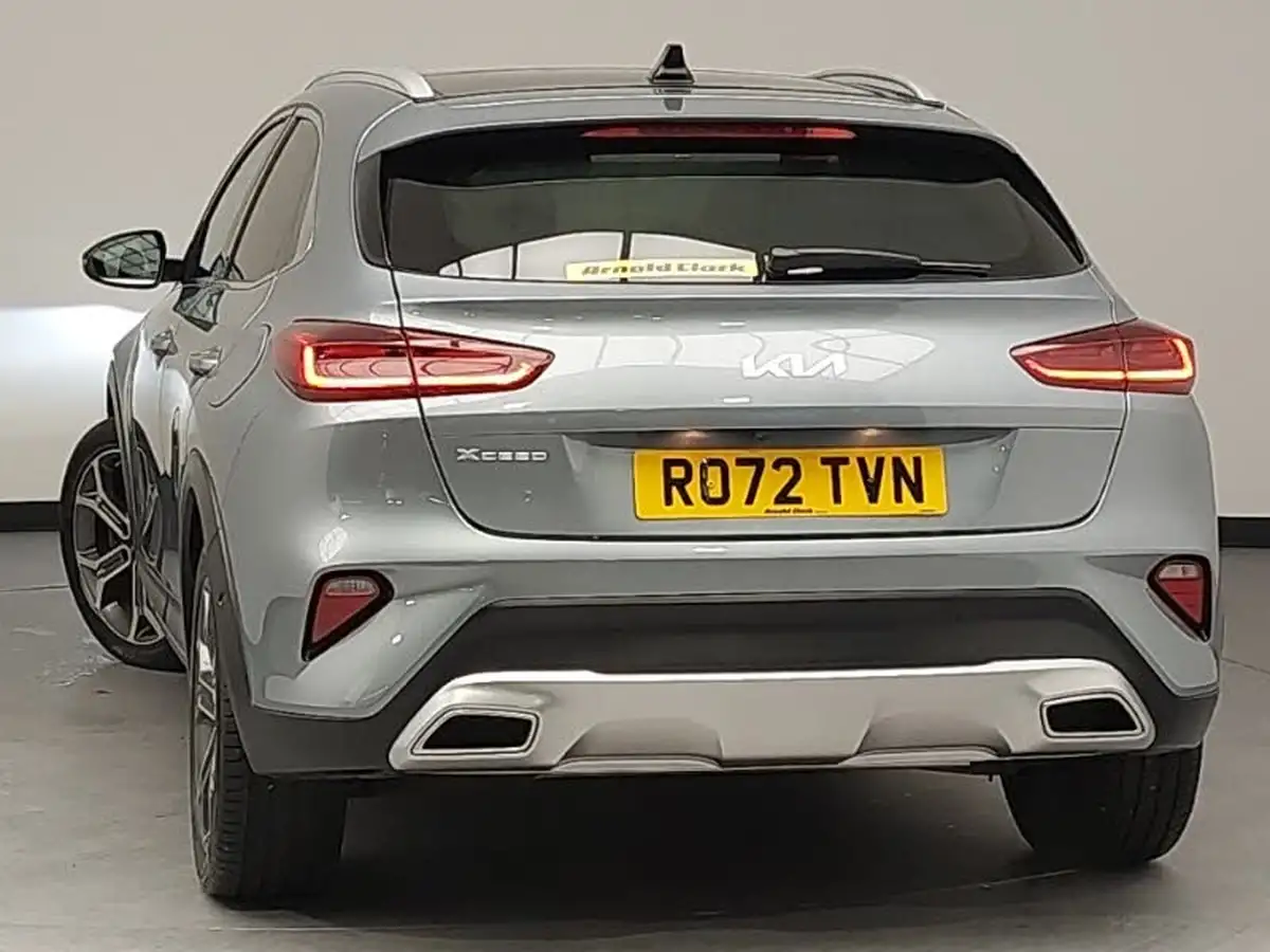 2022-kia-xceed-15-t-gdi-4-big-1
