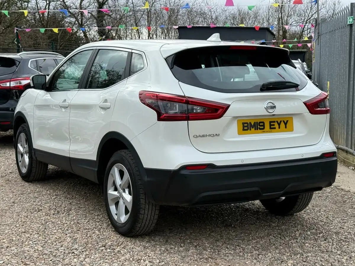 2019-nissan-qashqai-13-dig-t-acenta-premium-140ps-big-7