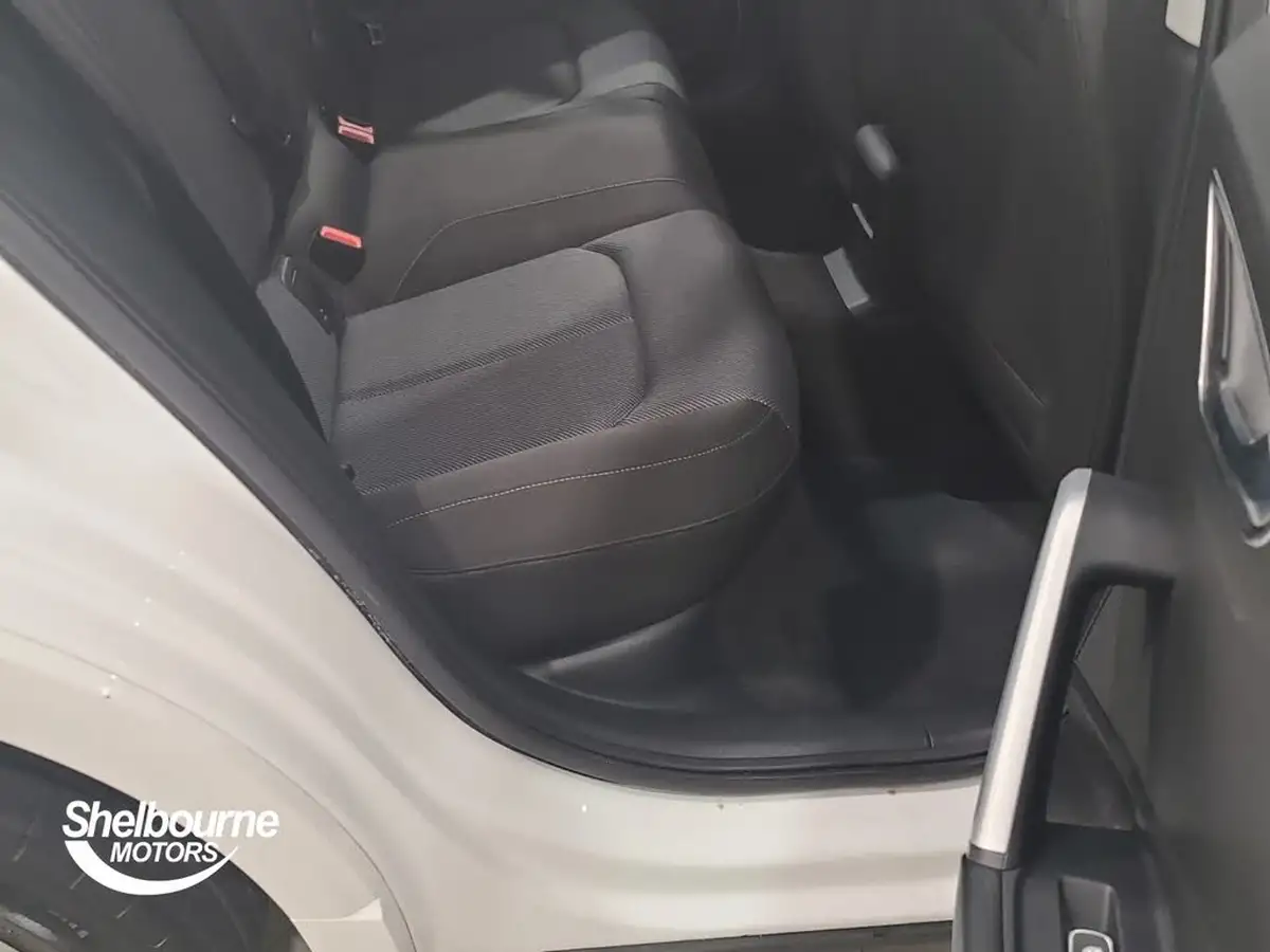 2019-audi-q2-15-35-tfsi-sport-cod-big-40