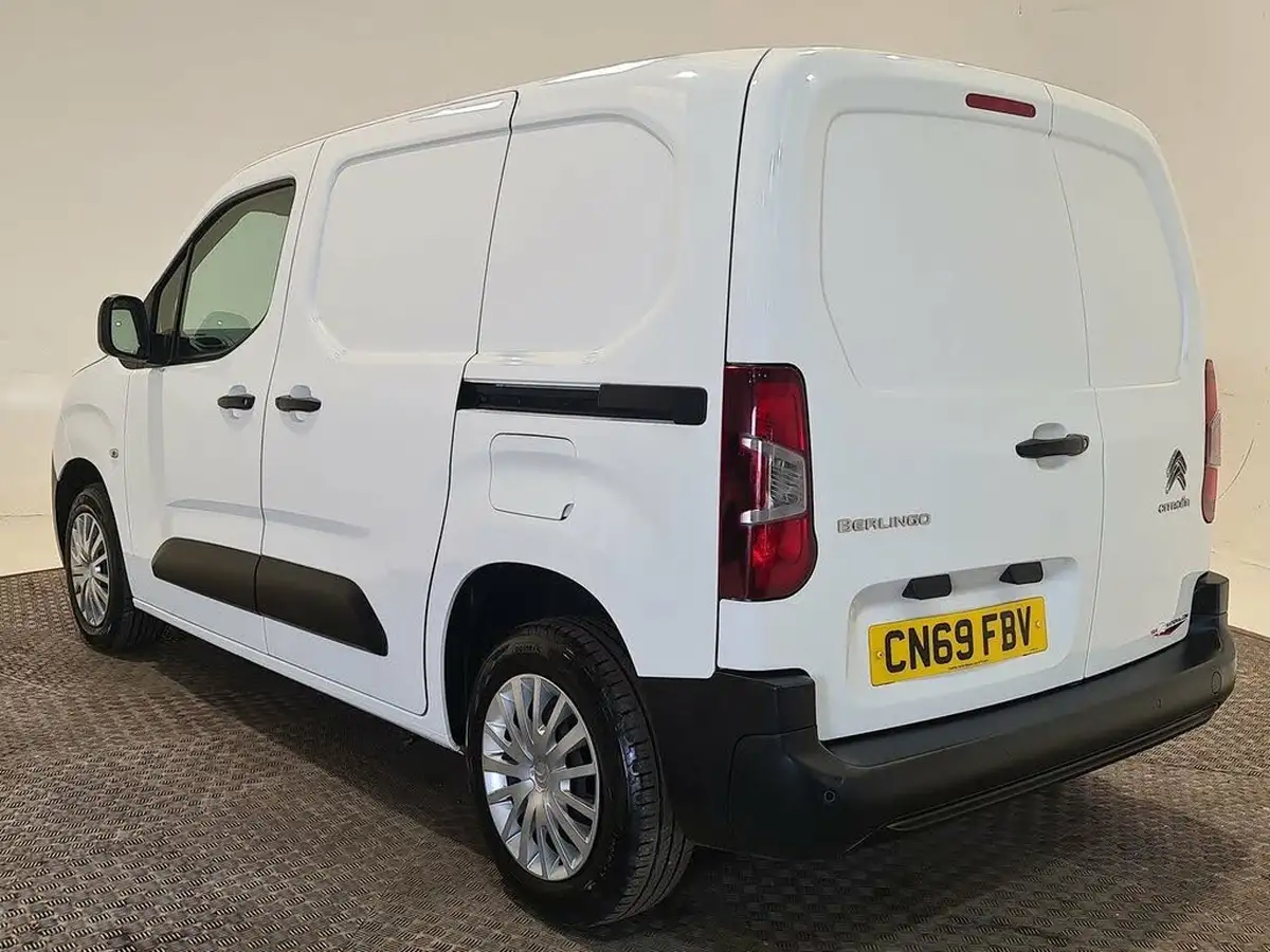 2020-citroen-berlingo-15bluehdi-650-enterprise-big-2