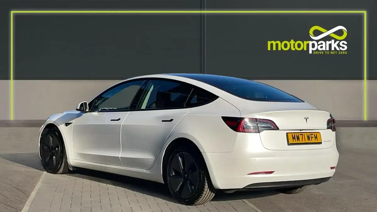 2022-tesla-model-3-e-long-range-big-4