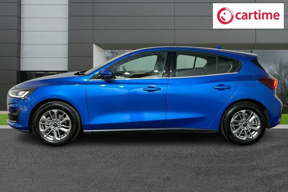 2022-ford-focus-10t-titanium-155ps-hybrid-mhev-hatchback-big-2