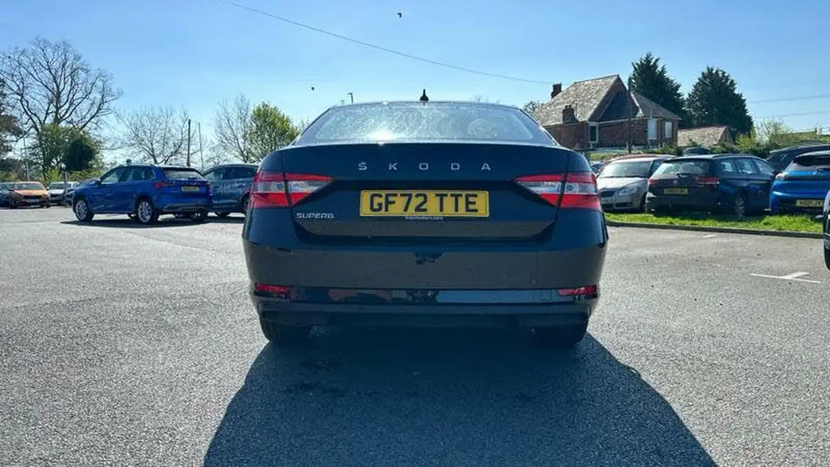 2022-skoda-superb-15-tsi-se-hatchback-dsg-big-24