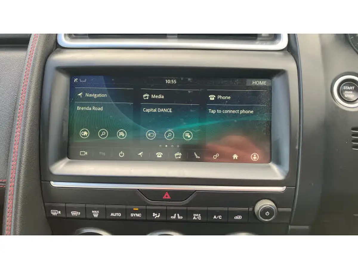 2019-jaguar-e-pace-20-i4d-chequered-flag-180ps-big-11