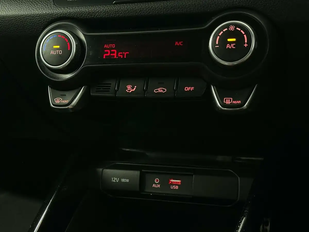 2018-kia-stonic-10-t-gdi-4-big-18