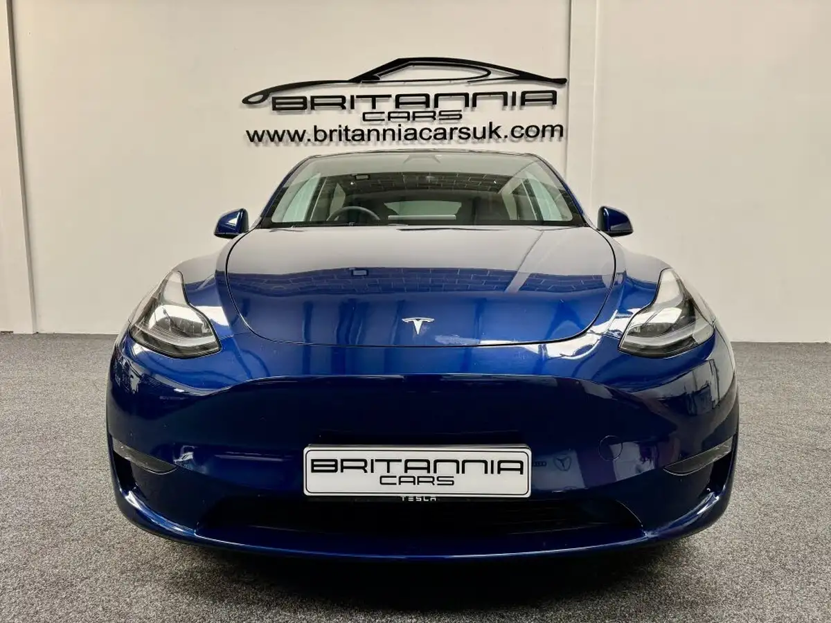 2023-tesla-model-y-e-long-range-big-2