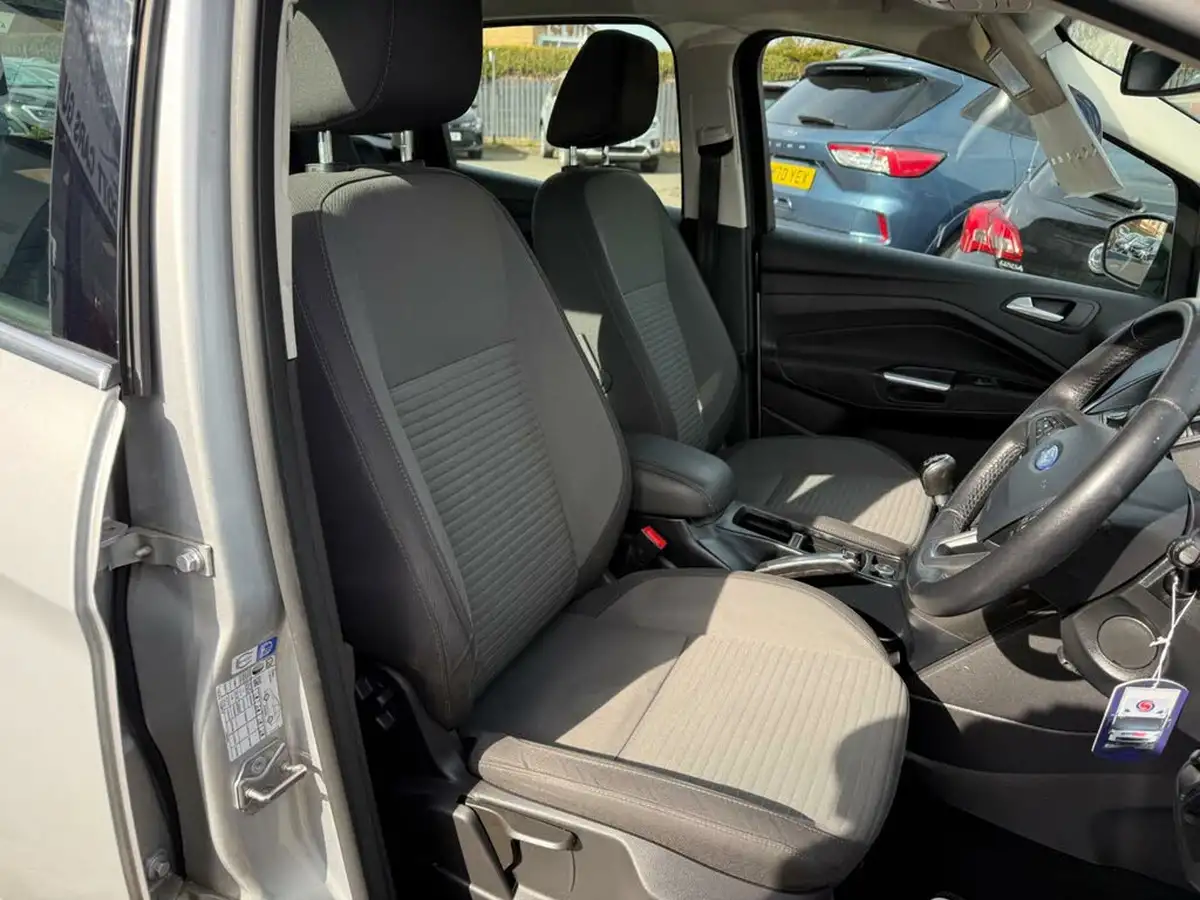 2018-ford-c-max-10t-titanium-125ps-big-16