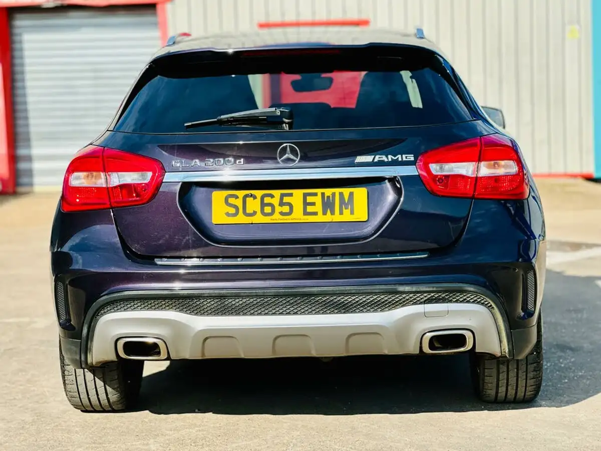 2015-mercedes-benz-gla-class-21d-gla-200d-amg-line-ss-big-51