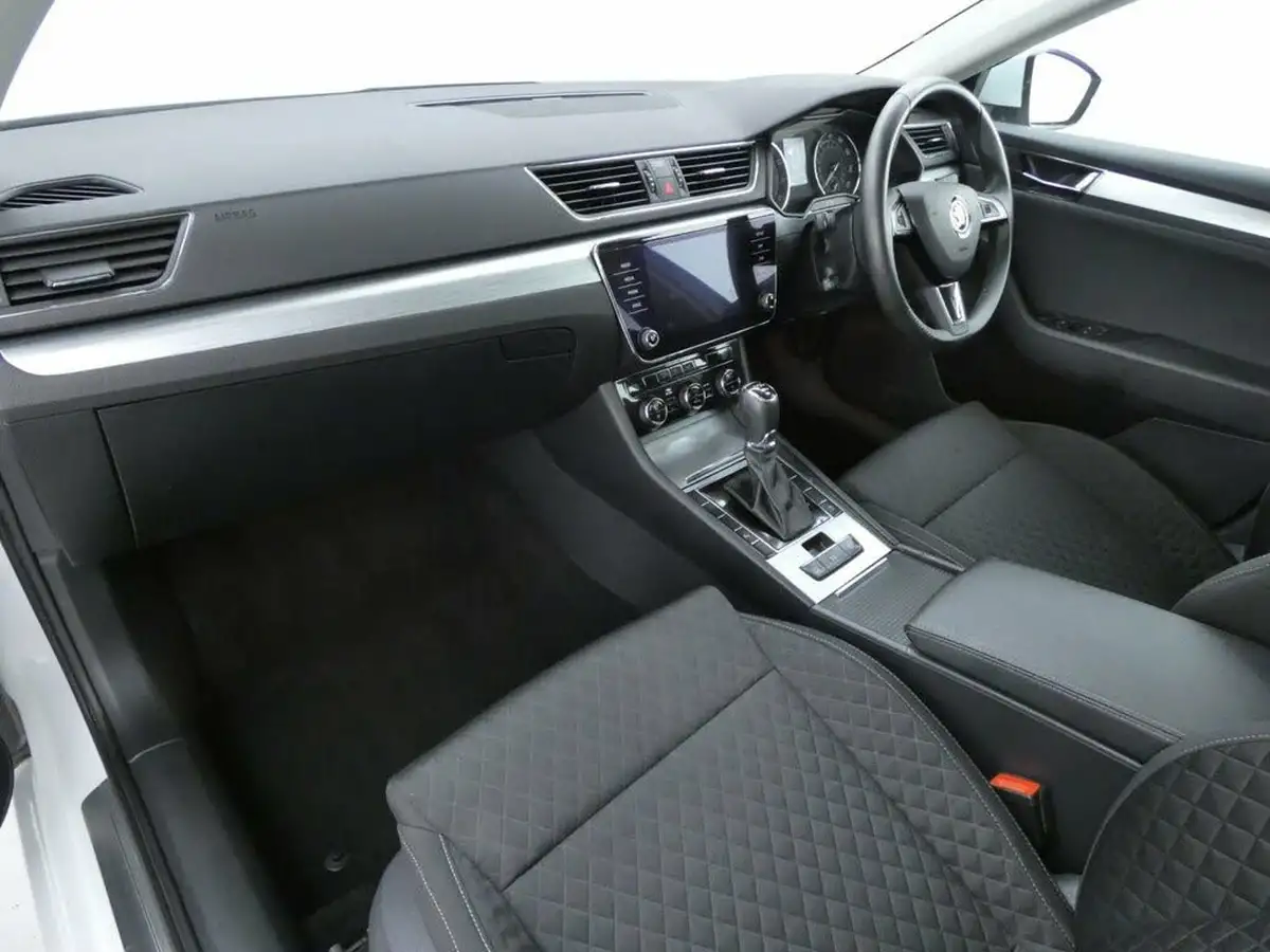 2020-skoda-superb-15-tsi-se-l-estate-dsg-big-19