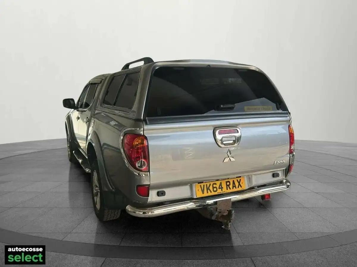 2014-mitsubishi-l200-25td-barbarian-auto-big-15