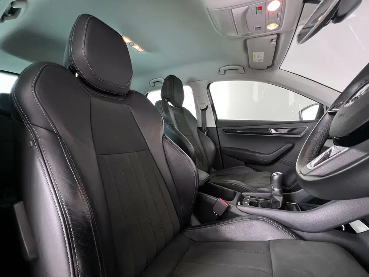 2020-skoda-karoq-15-tsi-se-l-big-10
