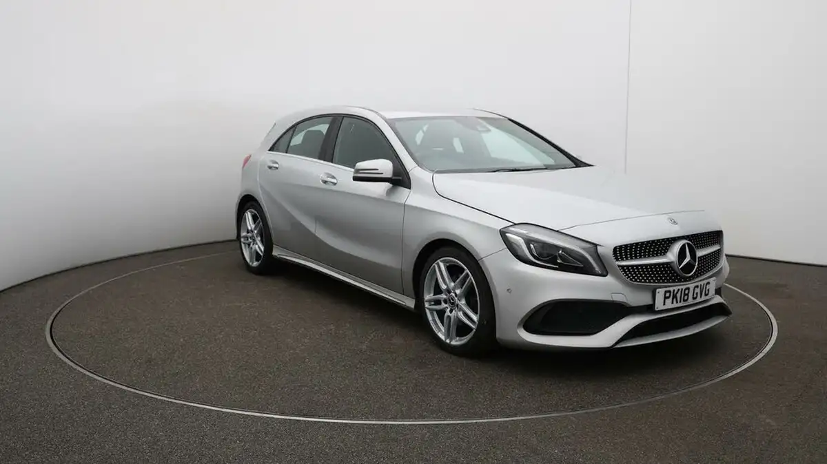 2018-mercedes-benz-a-class-16-a180-amg-line-premiumss-big-32