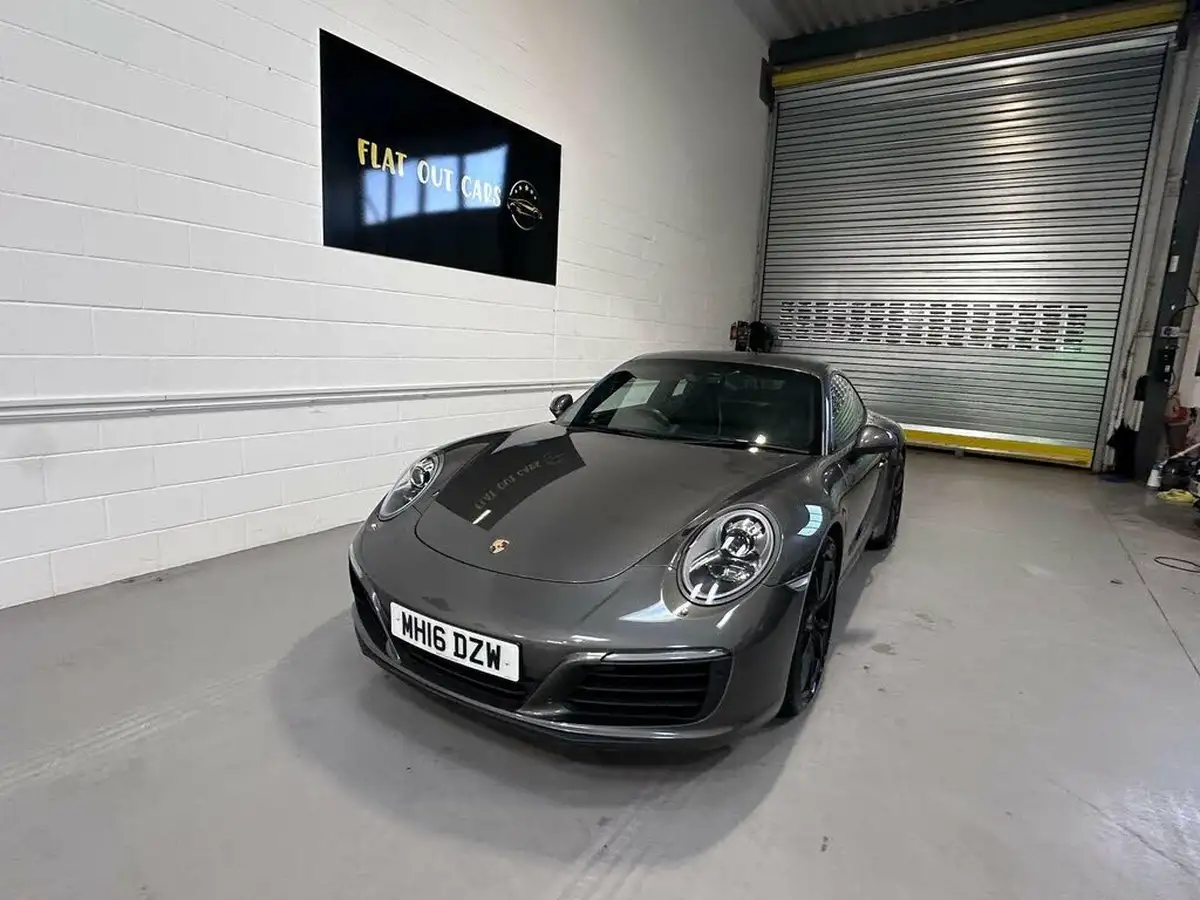 2016-porsche-911-30-carrera-coupe-pdk-big-5