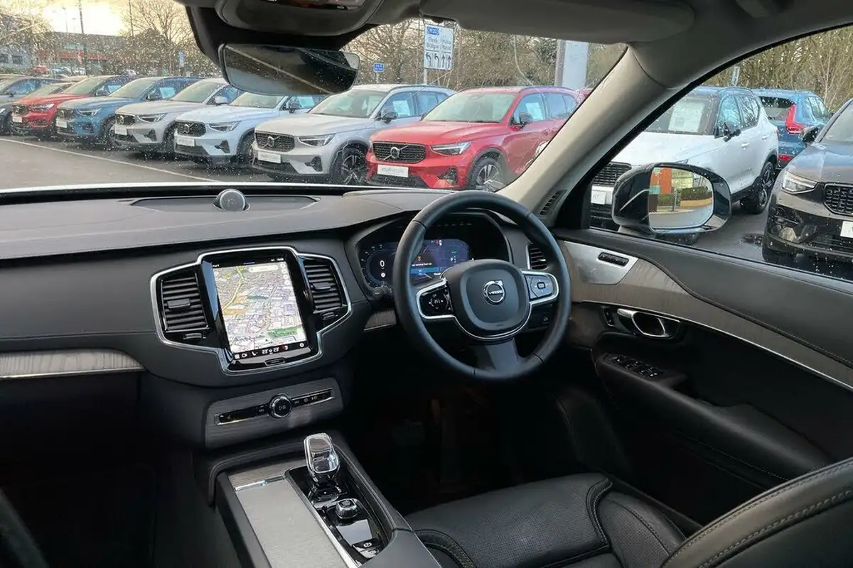 2024-volvo-xc90-20-t8-ultra-dark-big-34