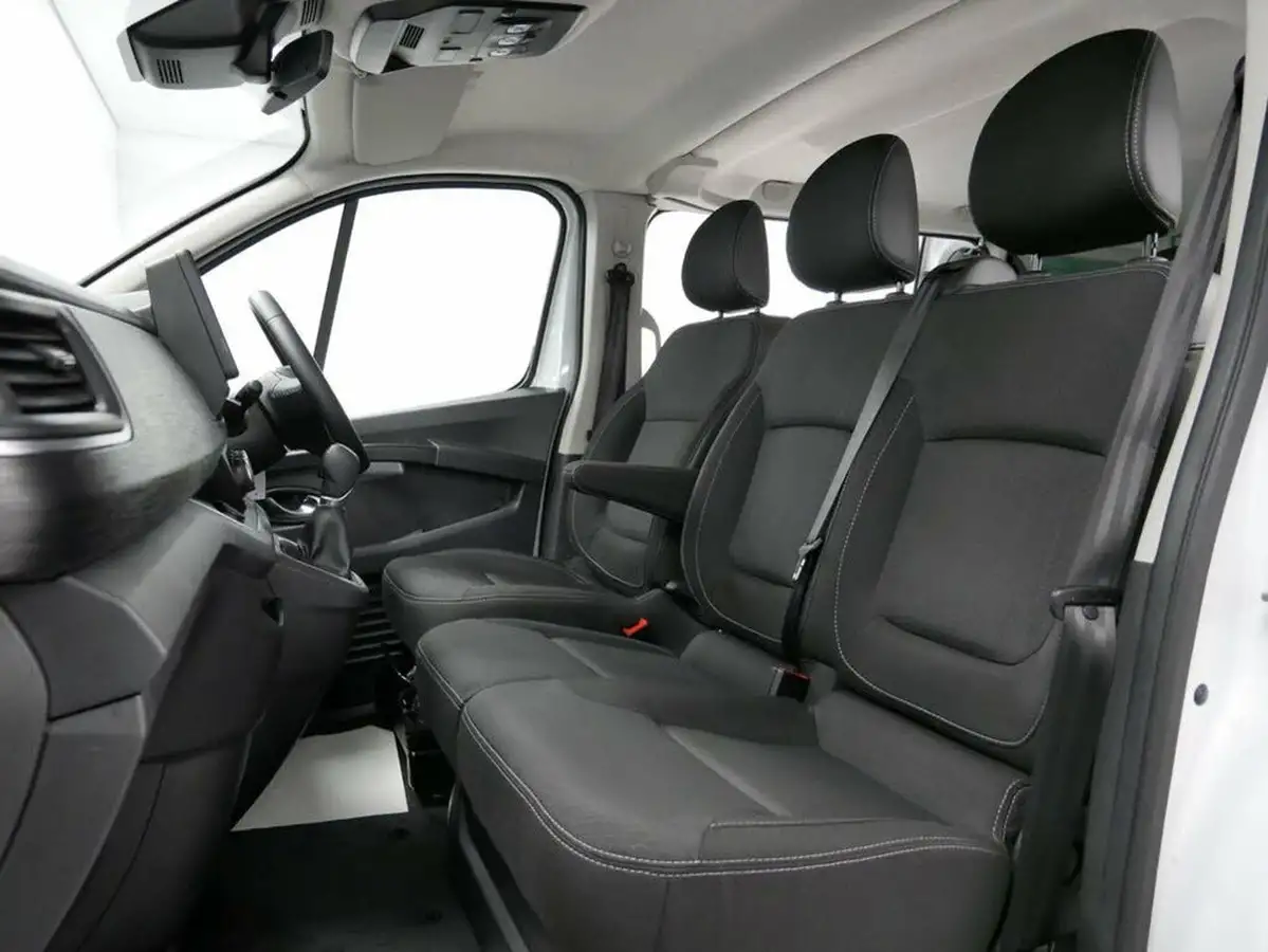 2023-renault-trafic-passenger-20-blue-dci-ll30-170-sport-big-19