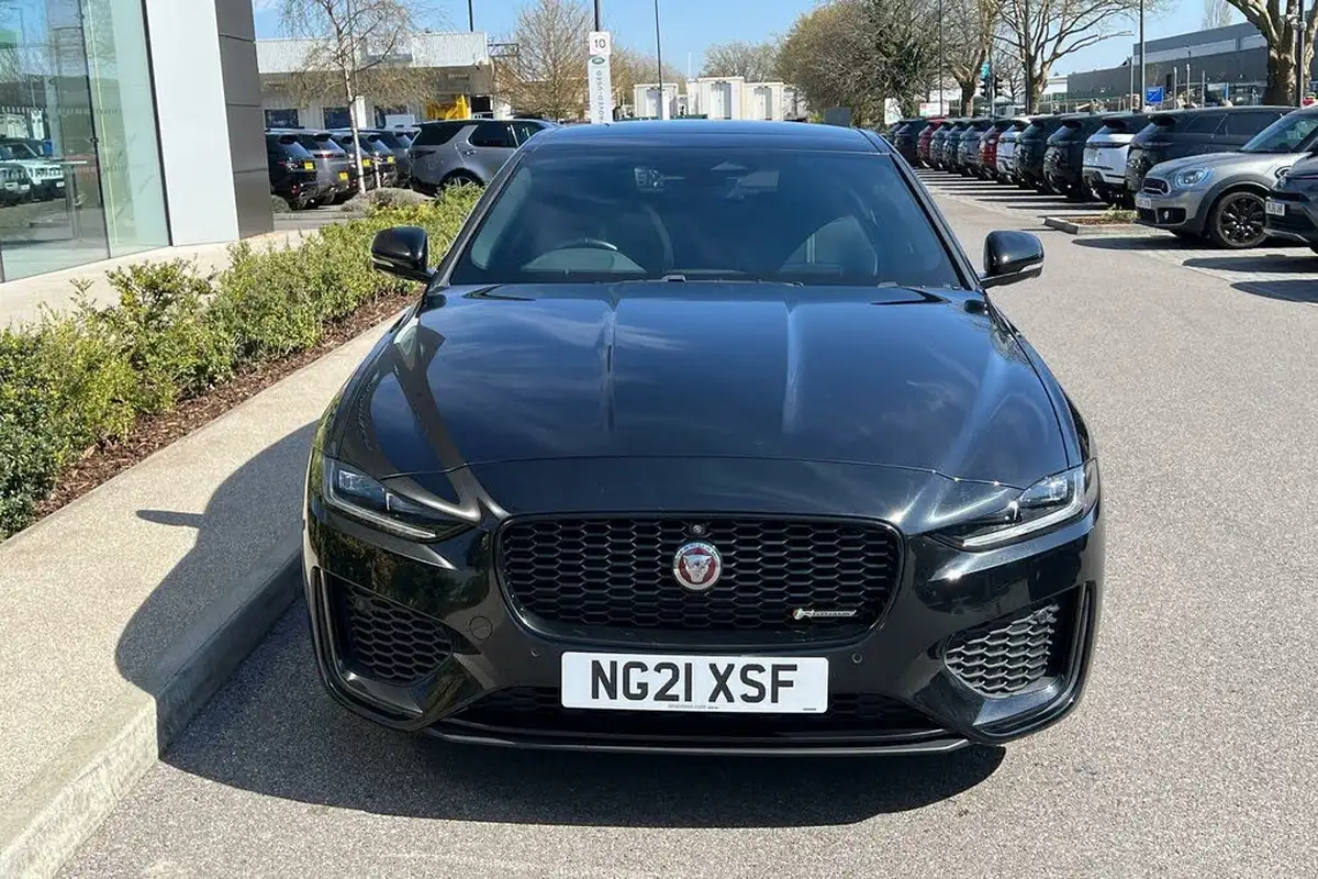 2021-jaguar-xe-20-p250-r-dynamic-black-big-14