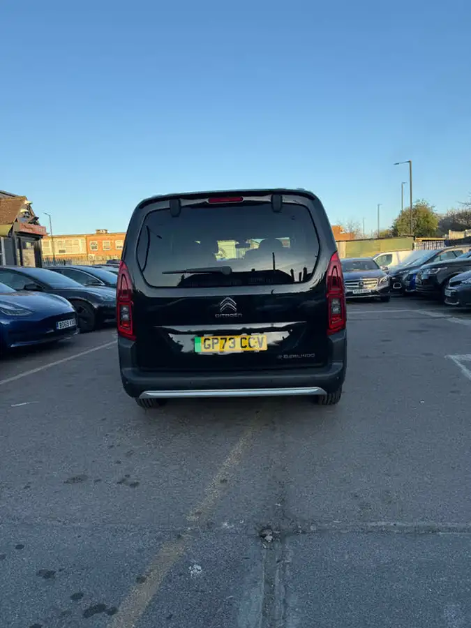 2024-citroen-berlingo-e-flair-xtr-xl-size-big-6