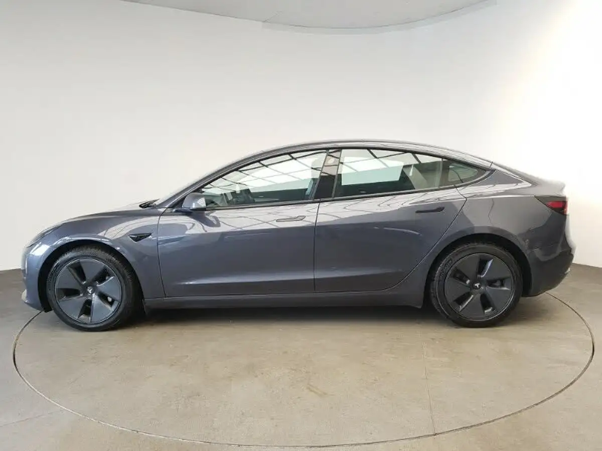 2021-tesla-model-3-e-long-range-awd-big-3