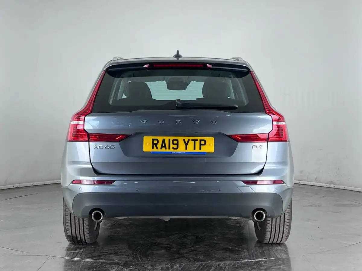 2019-volvo-xc60-20td-d4-momentum-geartronic-big-5