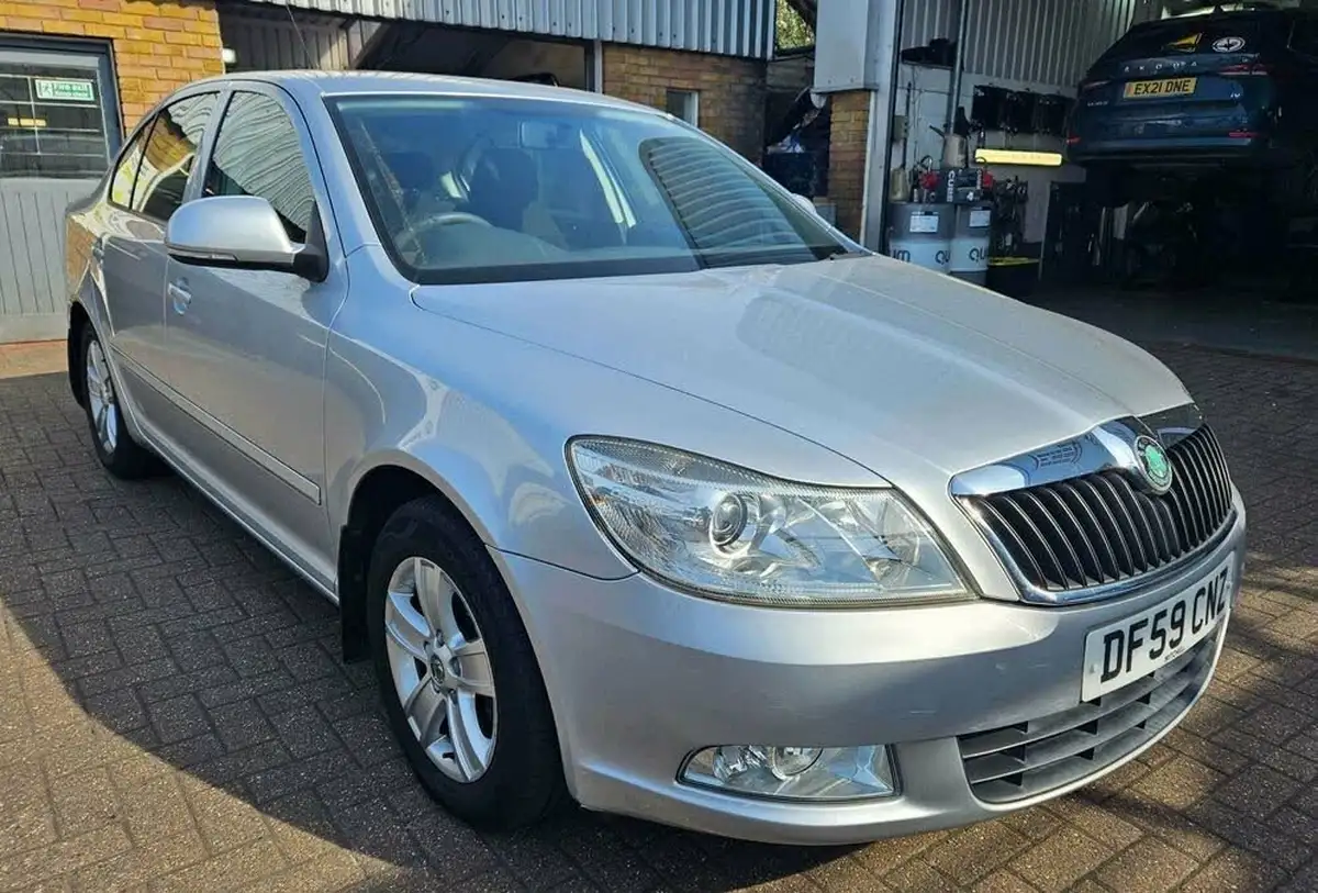 2009-skoda-octavia-18-se-162ps-hatchback-dsg-big-0