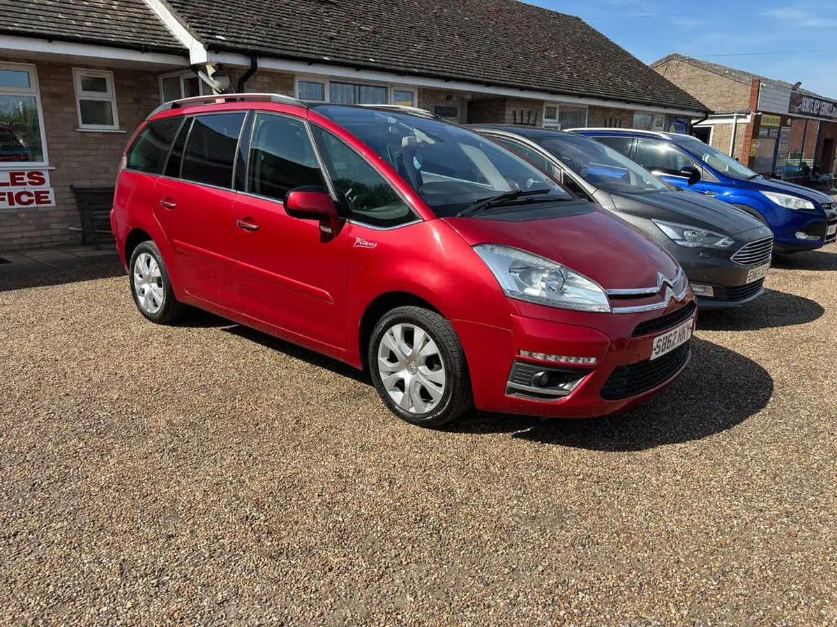 2012-citroen-grand-c4-picasso-16hdi-platinum-big-0
