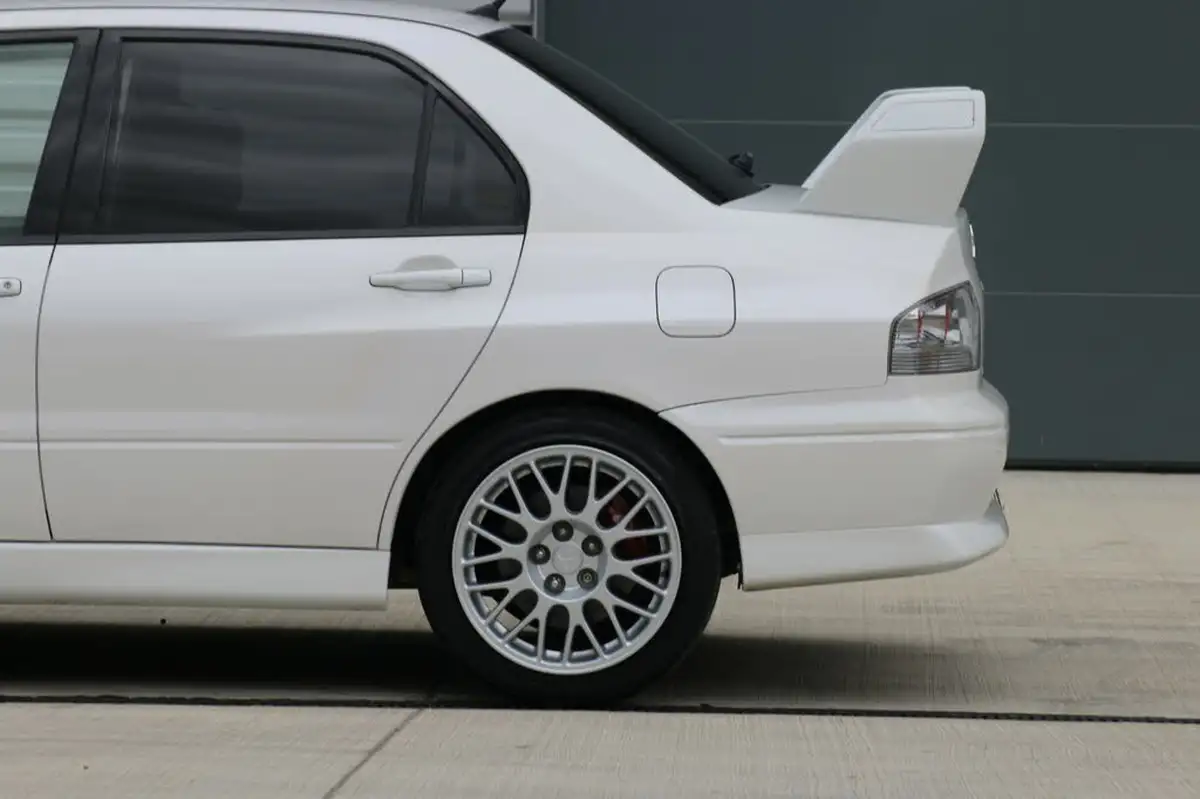 2002-mitsubishi-lancer-big-20