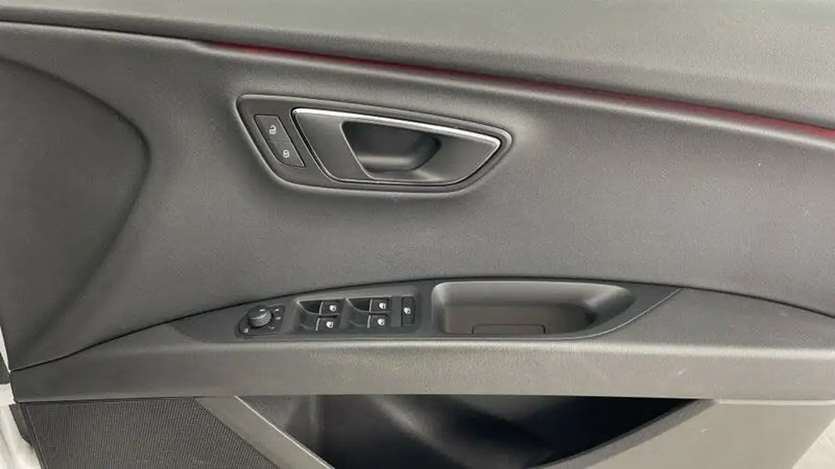 2020-seat-leon-15-tsi-evo-fr-black-edition-150ps-hatchback-dsg-big-18