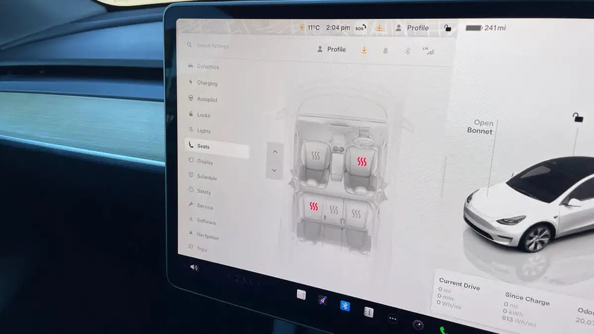 2023-tesla-model-y-e-rwd-big-28