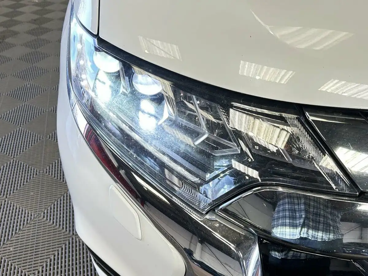 2019-mitsubishi-outlander-24-4h-phev-big-16