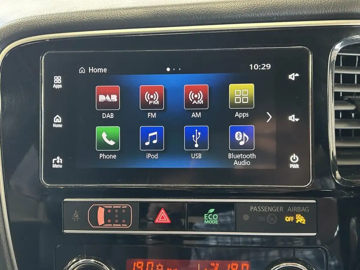 2019-mitsubishi-outlander-24-4h-phev-big-38