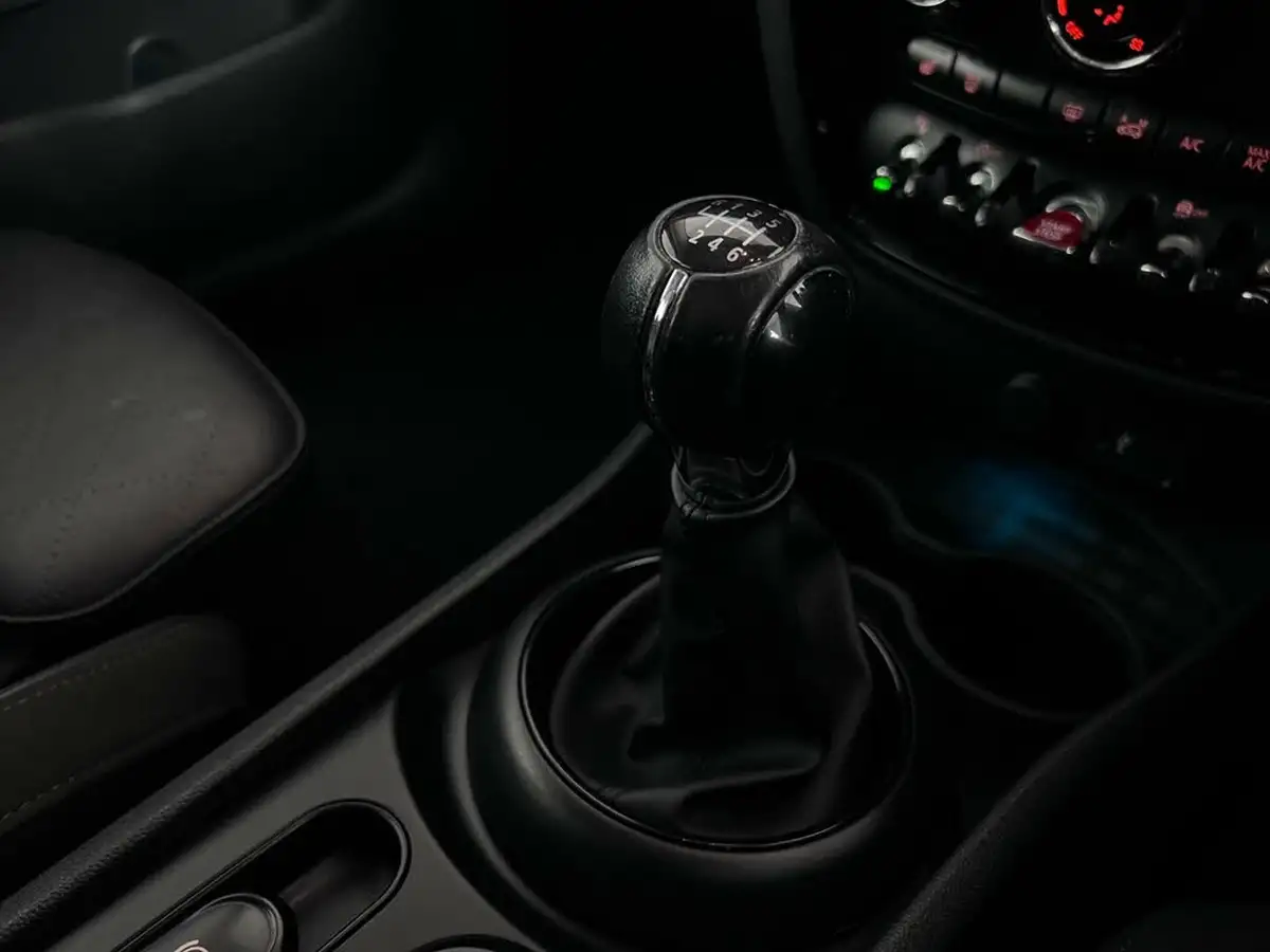 2018-mini-clubman-20-cooper-s-ss-big-25