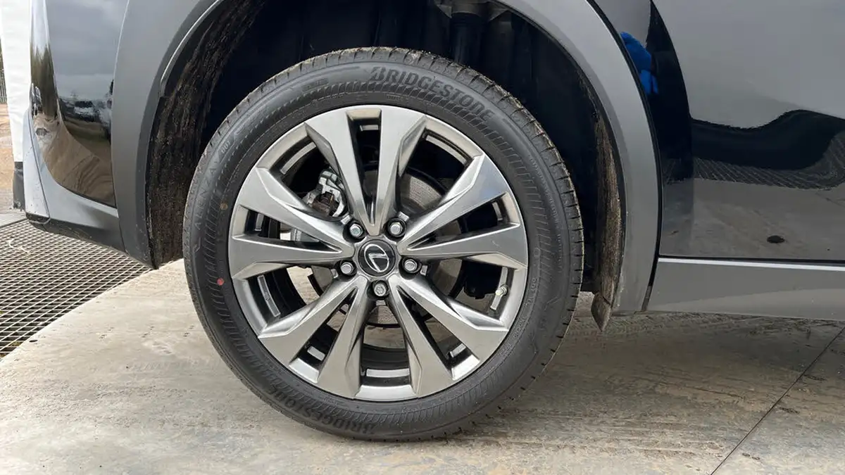 2023-lexus-ux-250h-20-f-sport-design-big-17