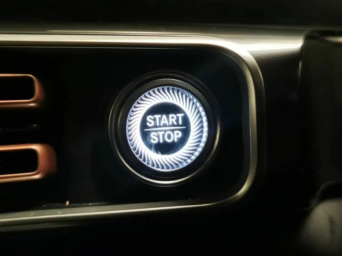 2021-mercedes-benz-eqc-e-eqc-400-amg-line-big-18