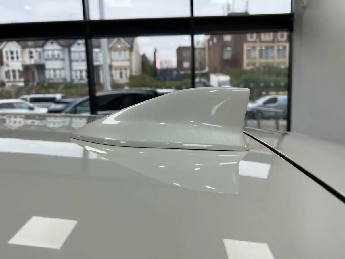 2019-honda-jazz-15-i-vtec-sport-navi-cvt-big-35