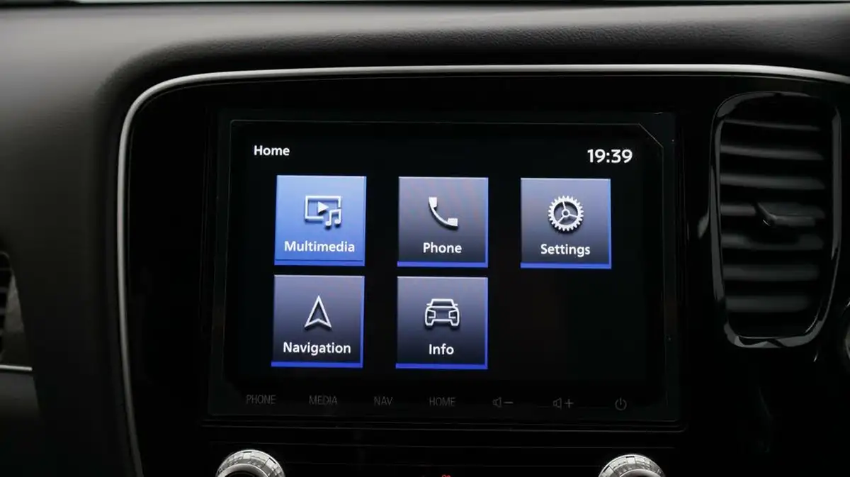 2020-mitsubishi-outlander-20-exceed-big-11