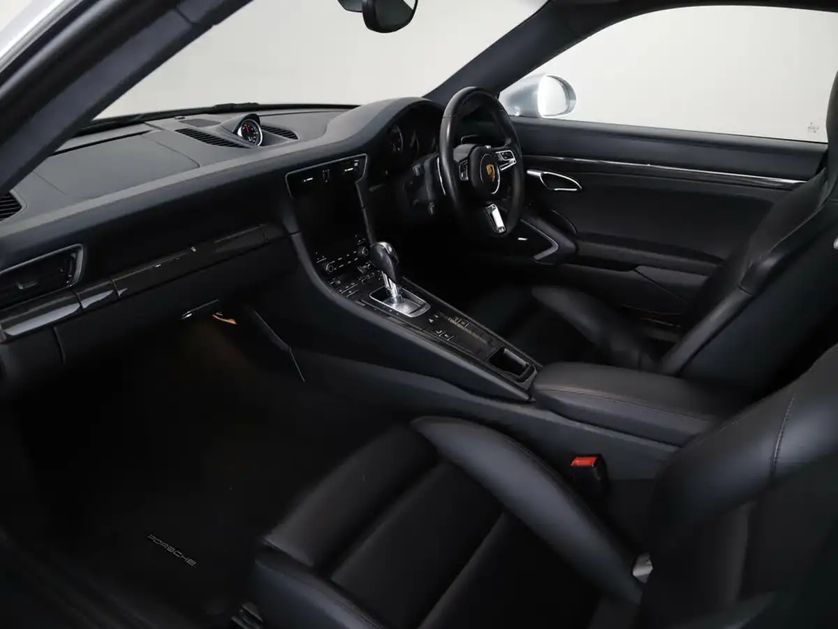 2016-porsche-911-38-turbo-s-coupe-big-2