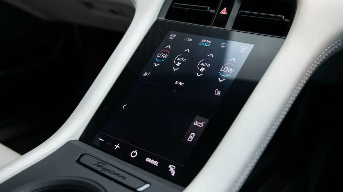 2023-porsche-taycan-e-4s-cross-turismo-big-53