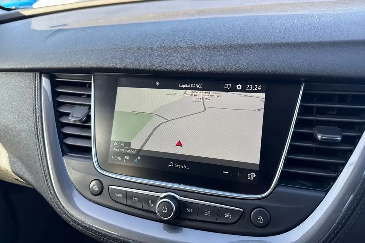 2020-vauxhall-grandland-x-12-sri-nav-big-16
