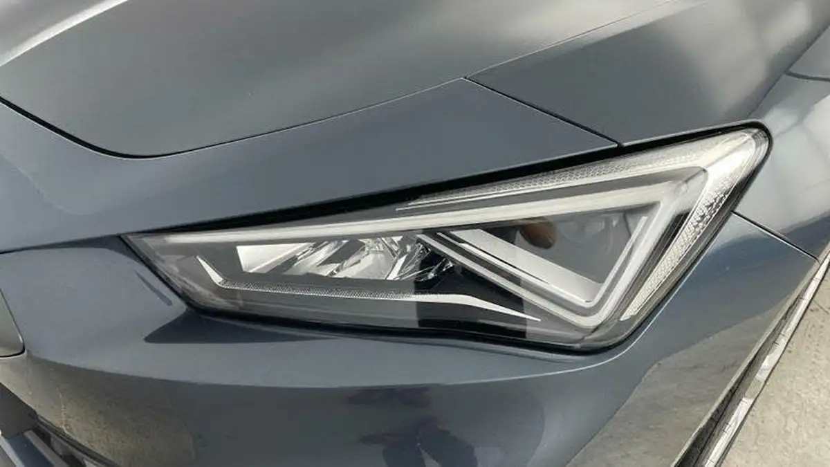 2022-seat-leon-14-e-hybrid-fr-hatchback-big-34