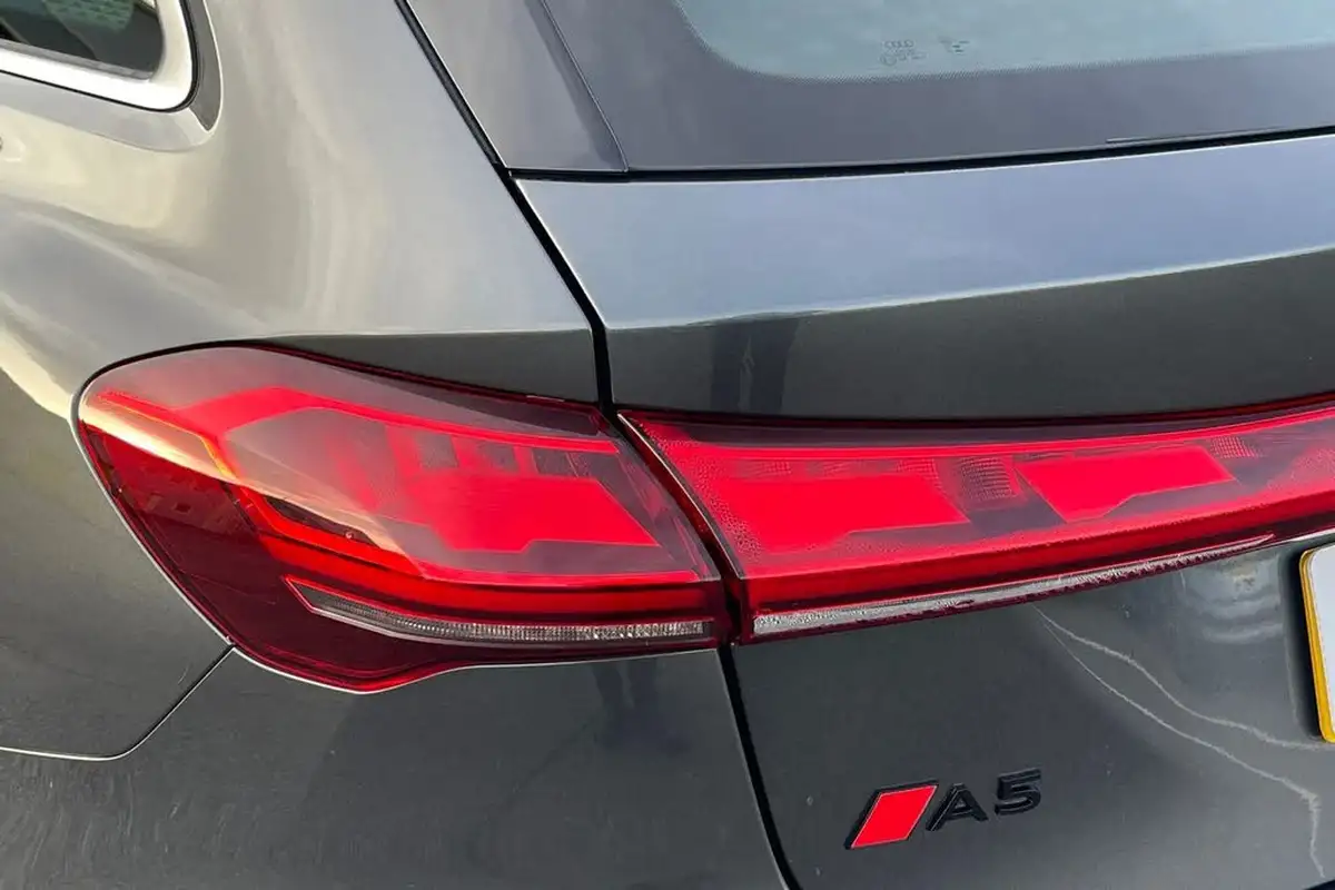 2024-audi-a5-20-tdi-edition-1-avant-big-6