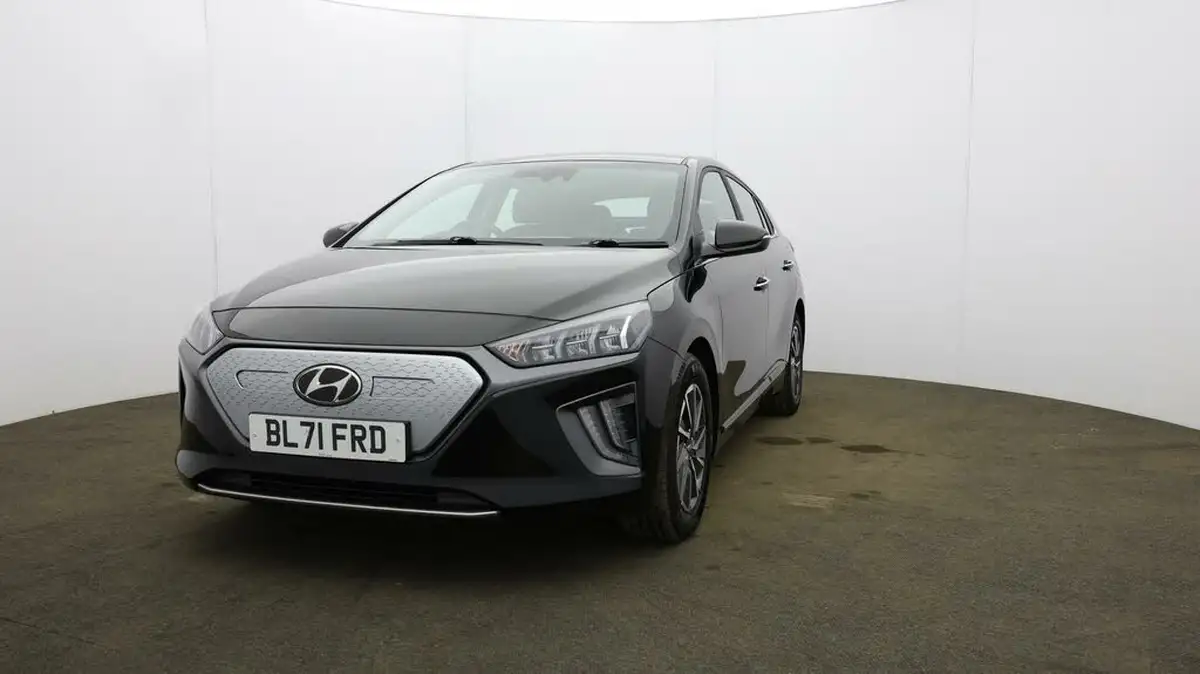 2022-hyundai-ioniq-e-premium-electric-big-31