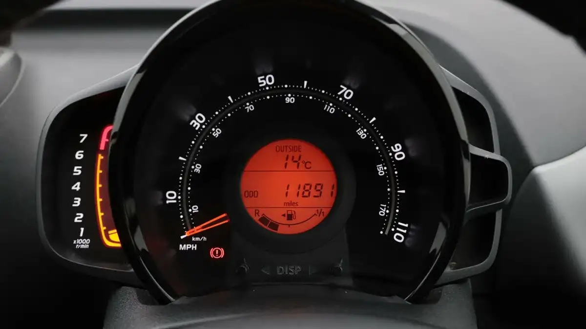 2019-toyota-aygo-10-vvt-i-x-play-big-10